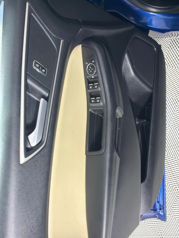 2021 Ford Edge Image 11