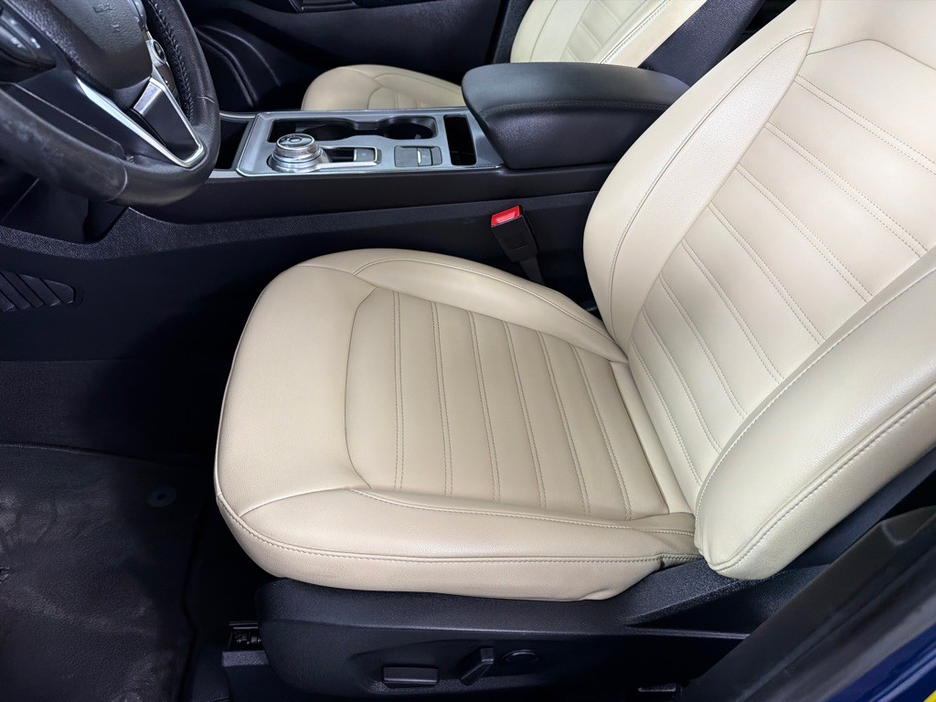 2021 Ford Edge Image 12
