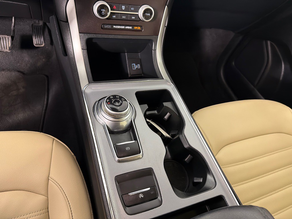 2021 Ford Edge Image 19