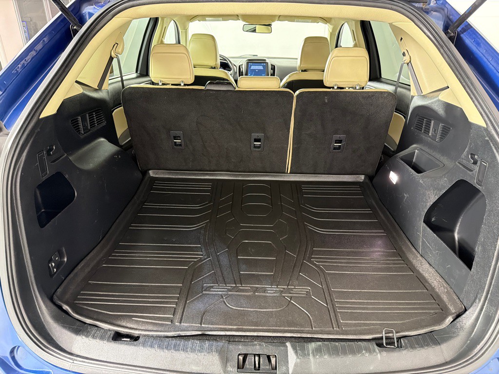 2021 Ford Edge Image 22