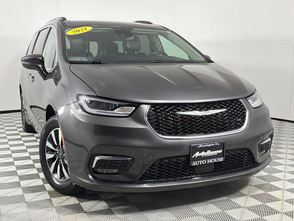 2021 Chrysler Pacifica Image 2