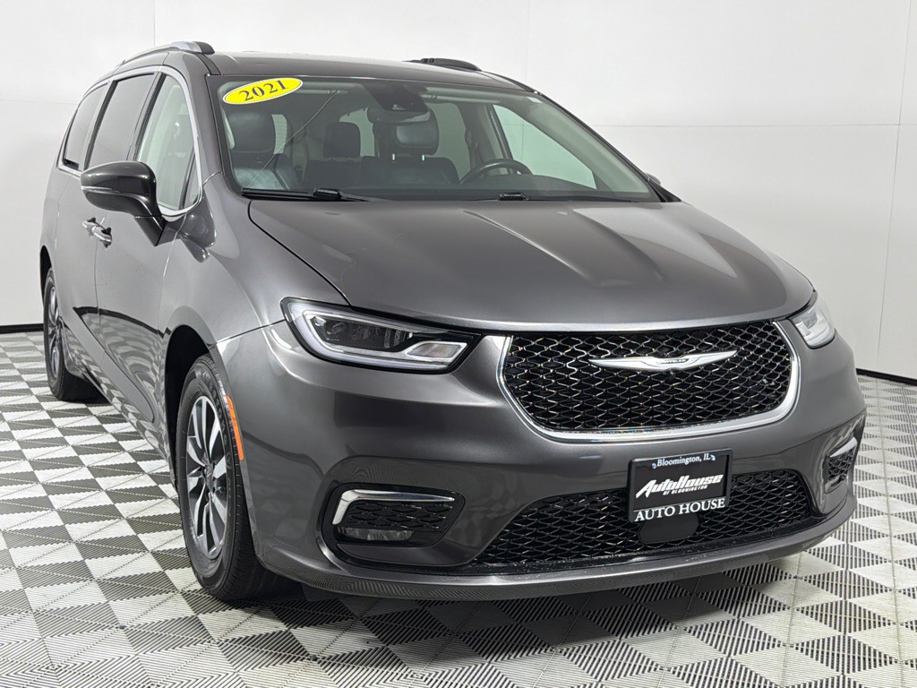 2021 Chrysler Pacifica Image 3