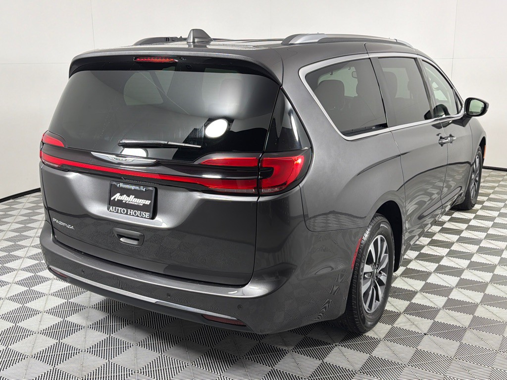 2021 Chrysler Pacifica Image 5