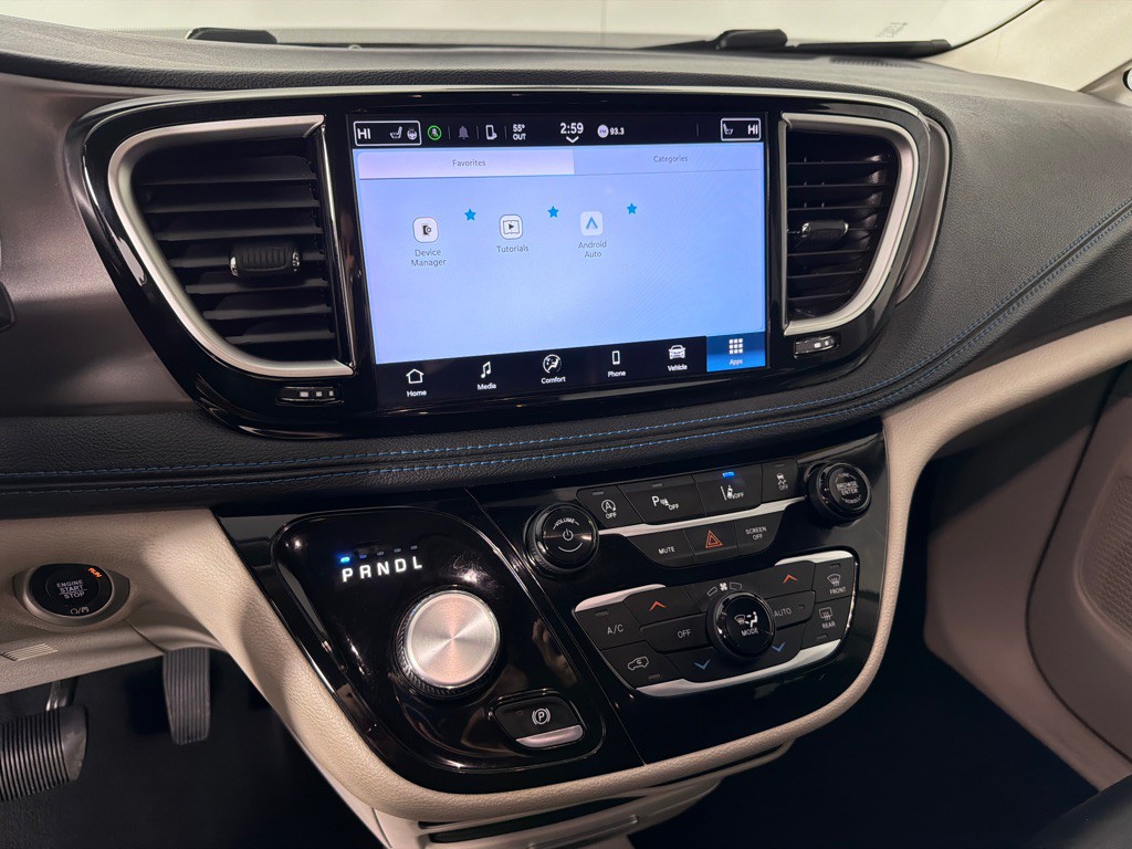 2021 Chrysler Pacifica Image 18