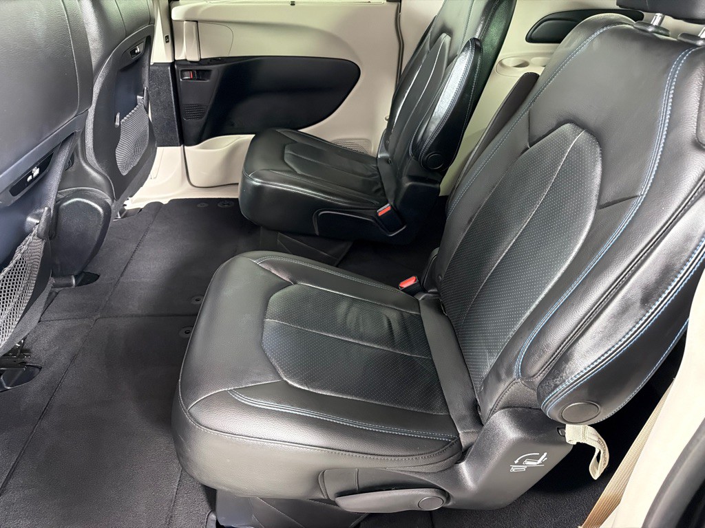 2021 Chrysler Pacifica Image 19