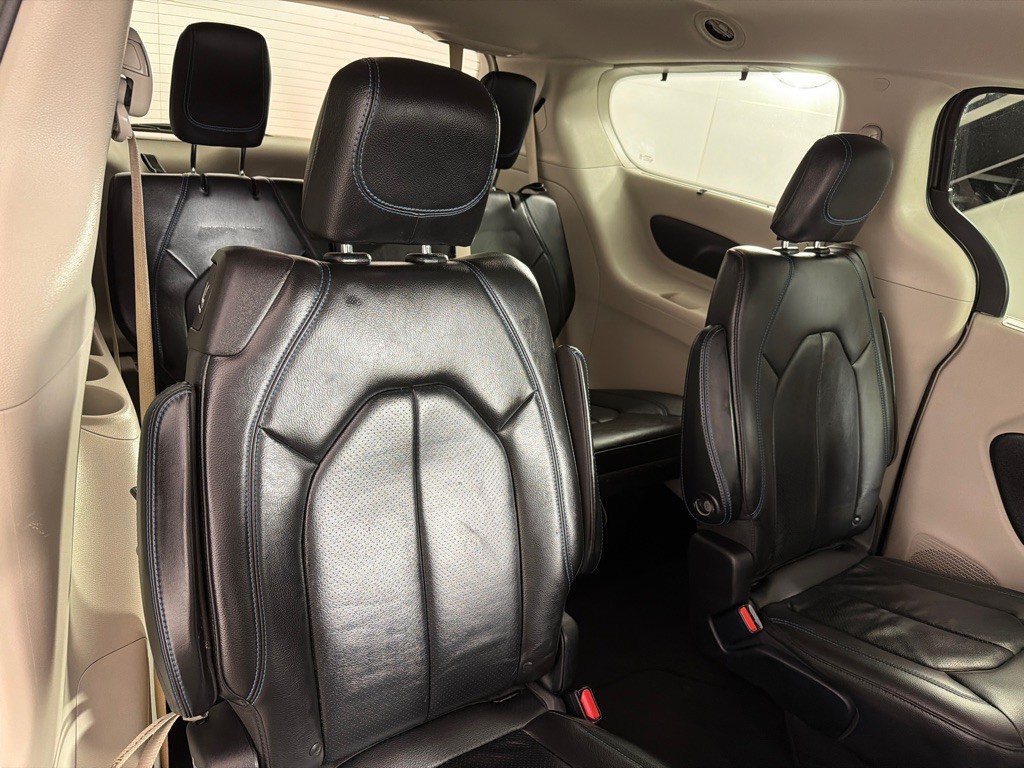 2021 Chrysler Pacifica Image 24