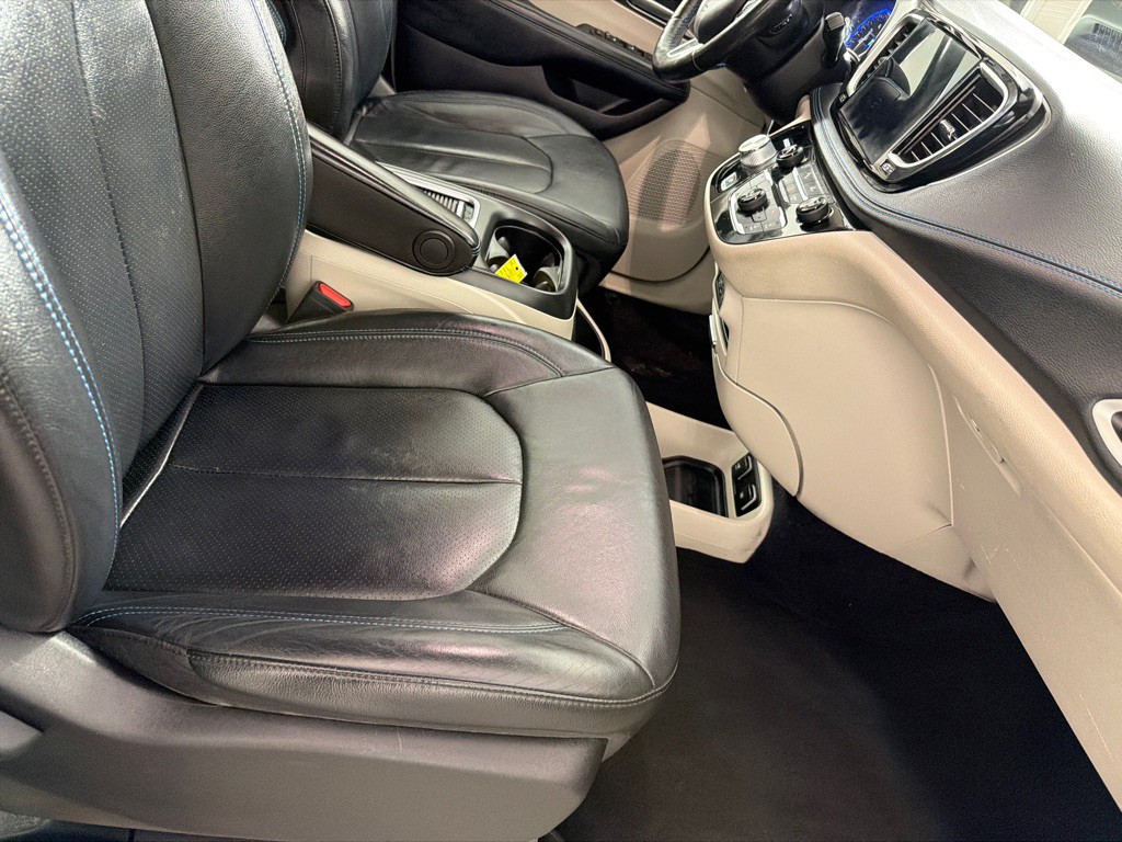 2021 Chrysler Pacifica Image 25