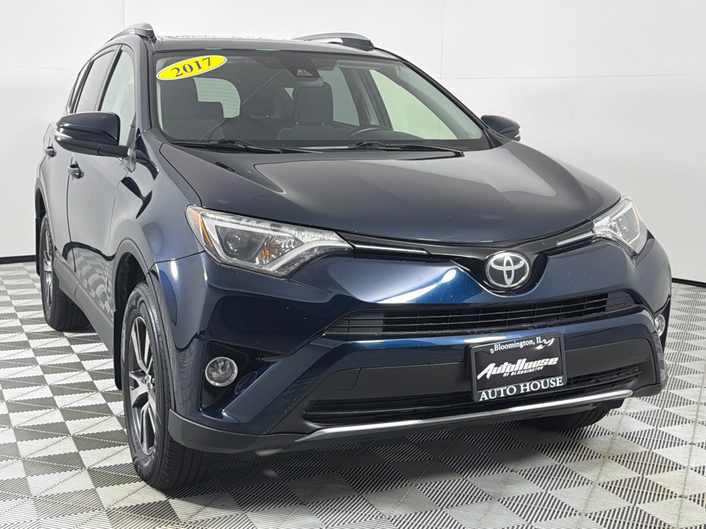 2017 Toyota Rav4 Image 3
