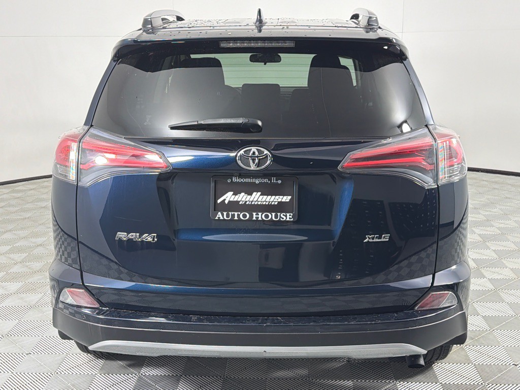 2017 Toyota Rav4 Image 6
