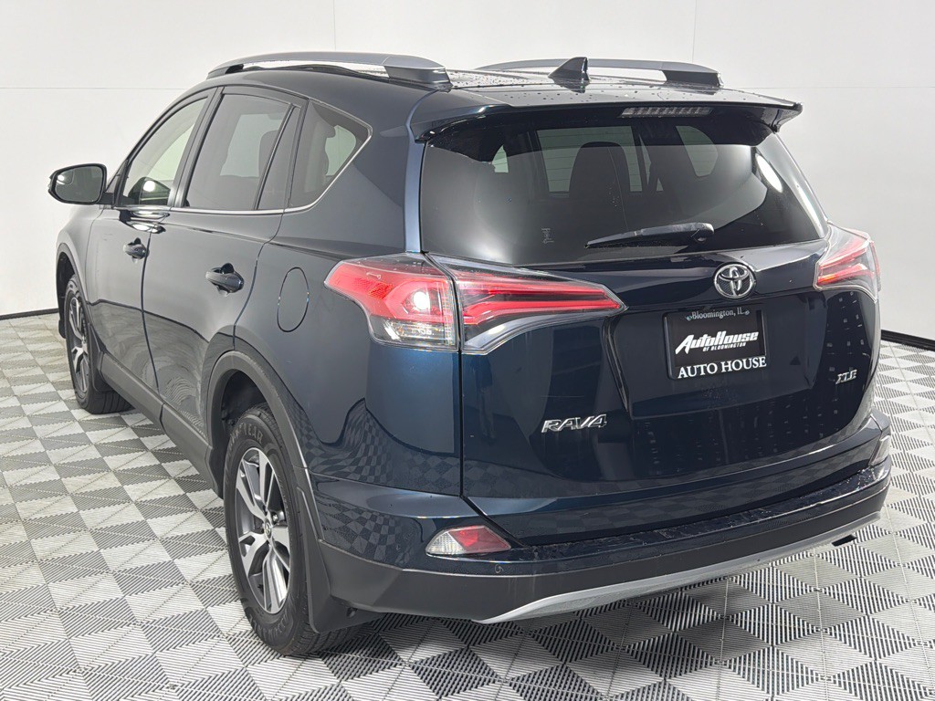 2017 Toyota Rav4 Image 7