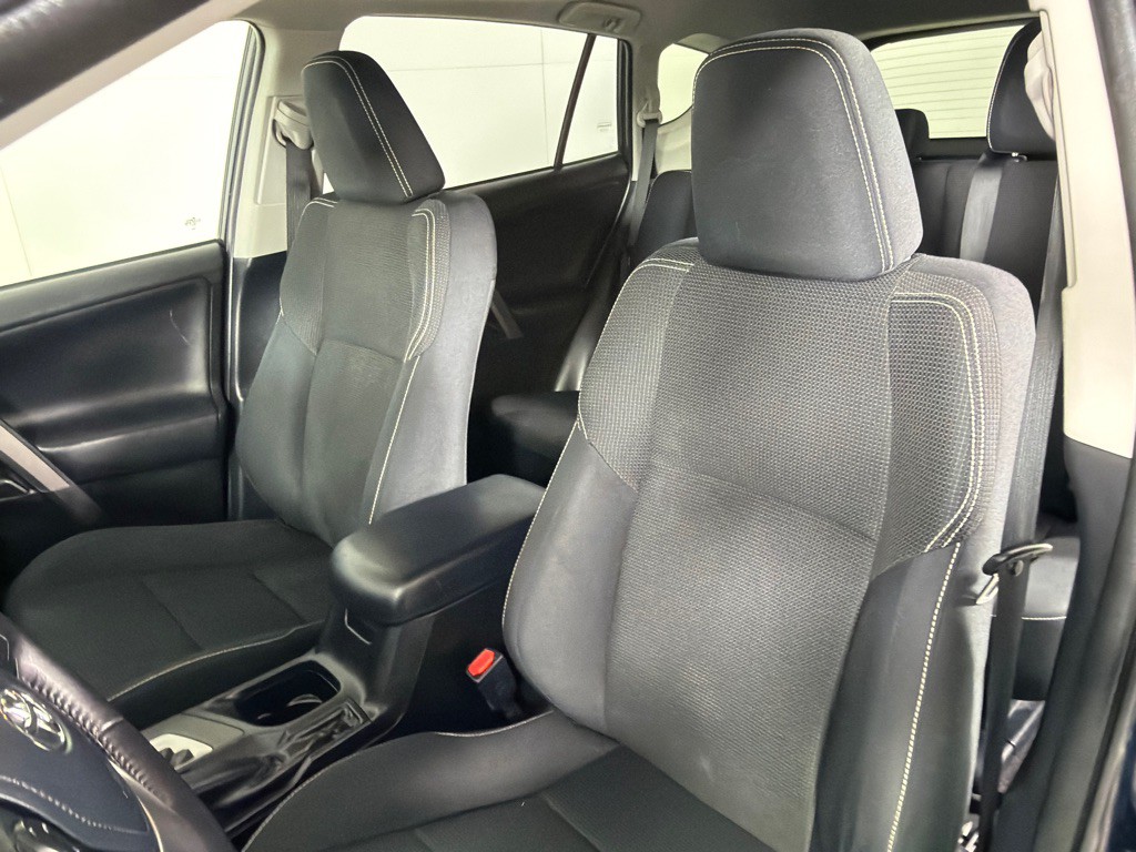 2017 Toyota Rav4 Image 12