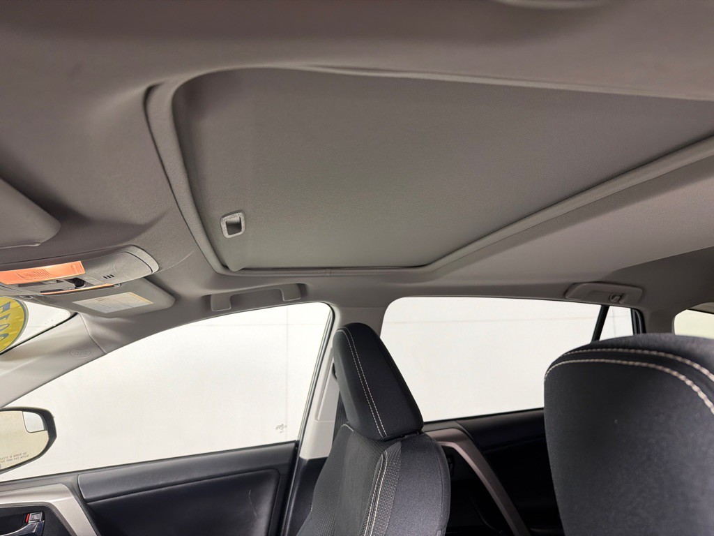 2017 Toyota Rav4 Image 13