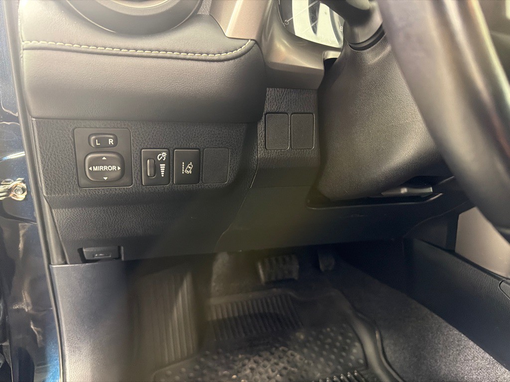 2017 Toyota Rav4 Image 14