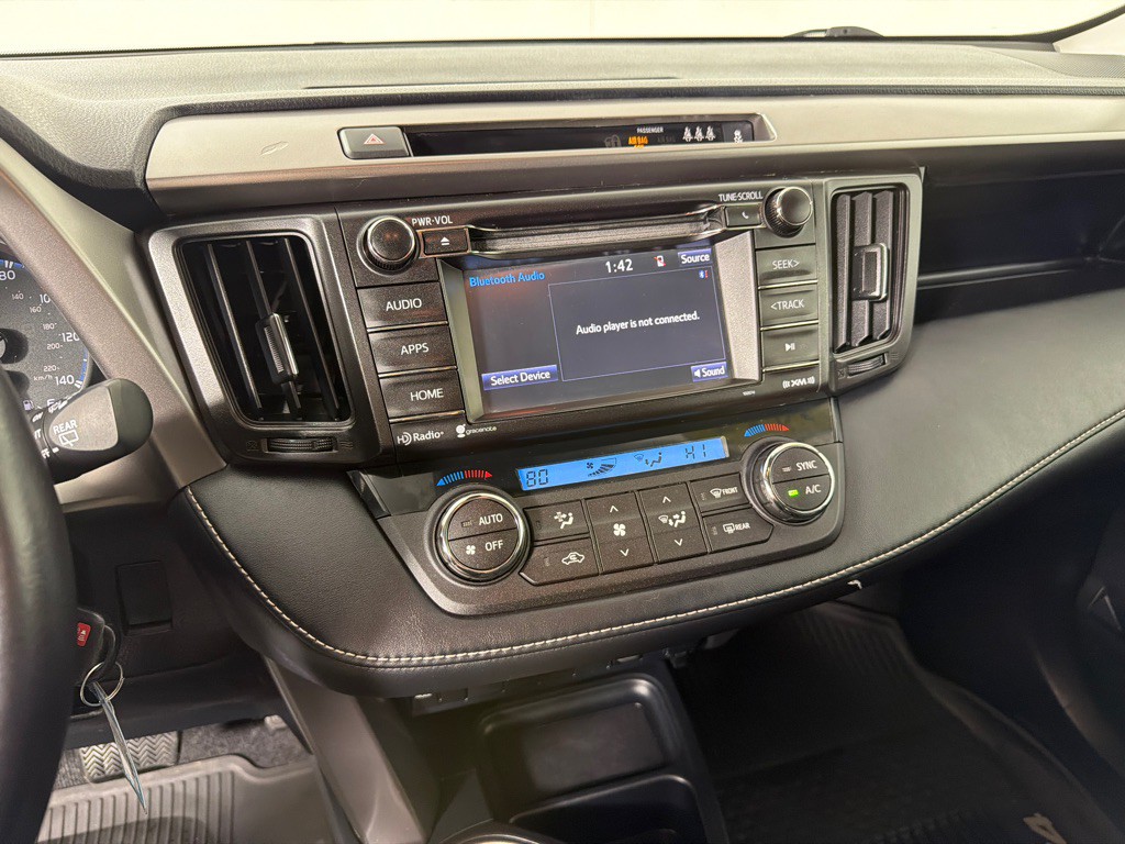 2017 Toyota Rav4 Image 16