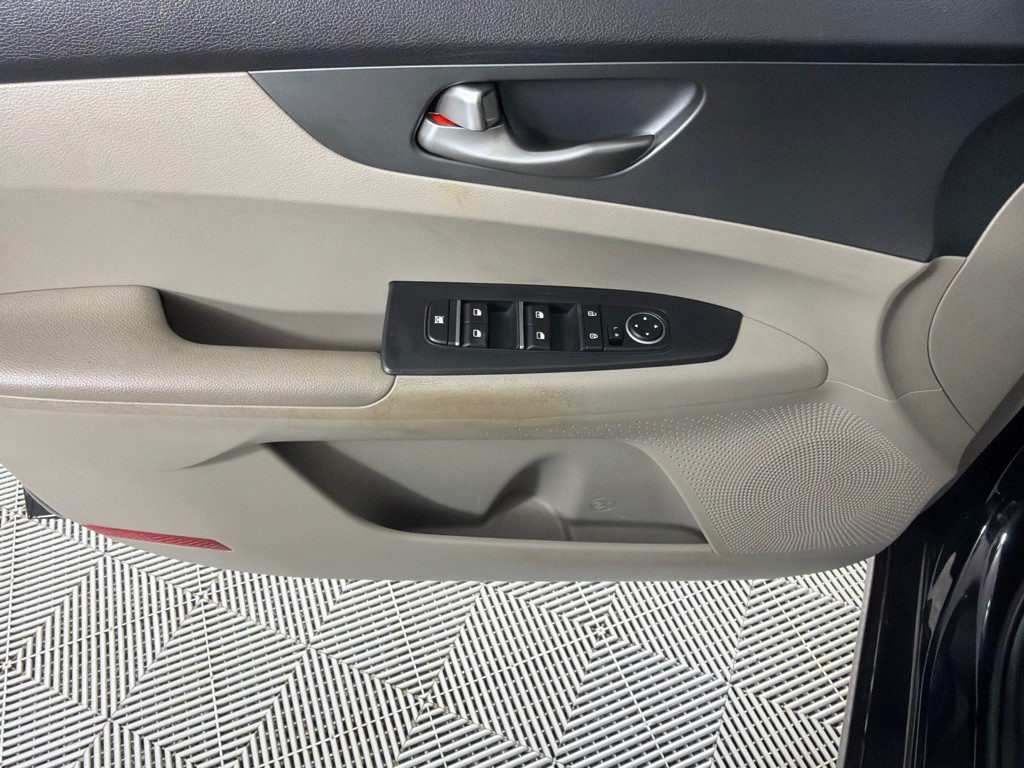 2020 Kia Forte Image 8