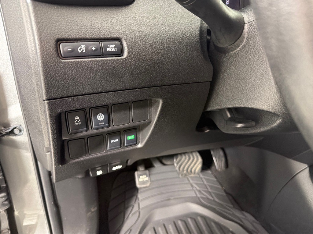 2021 Nissan Rogue Image 13