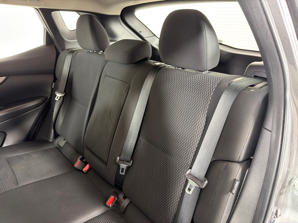 2021 Nissan Rogue Image 19