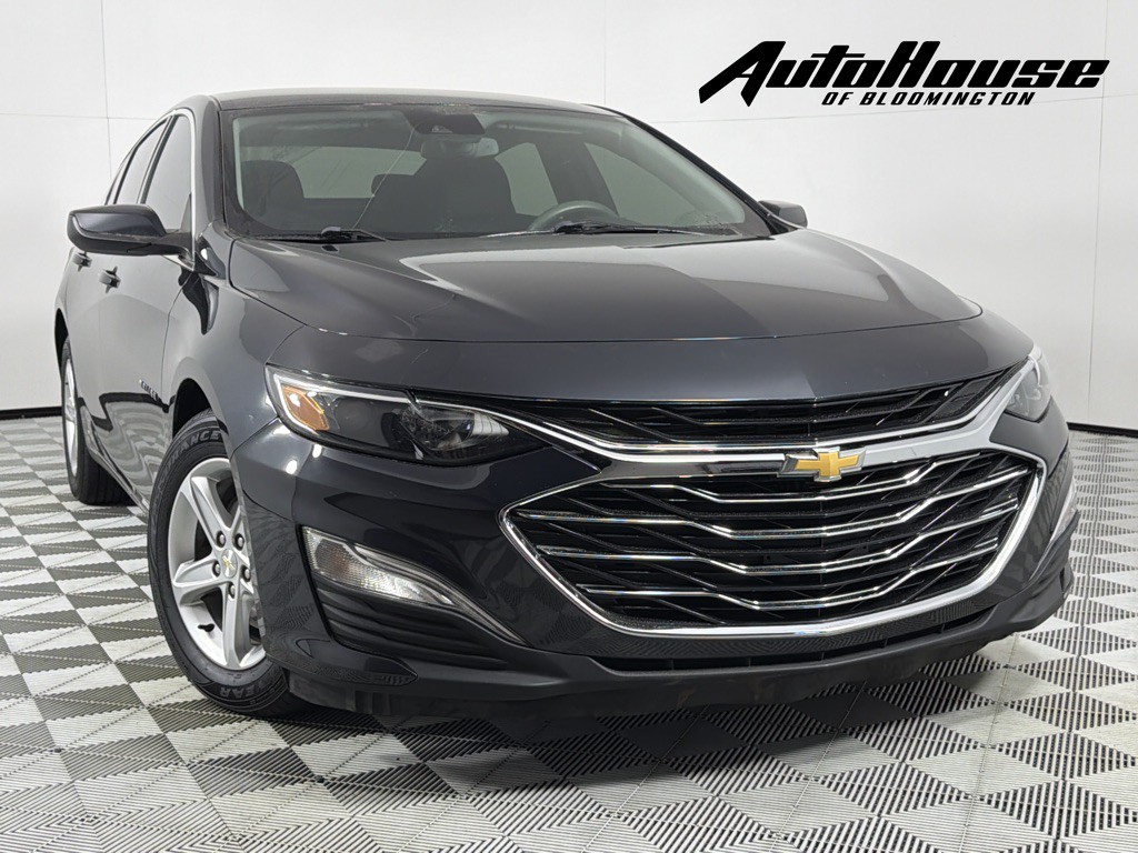 2023 Chevrolet Malibu Image 1