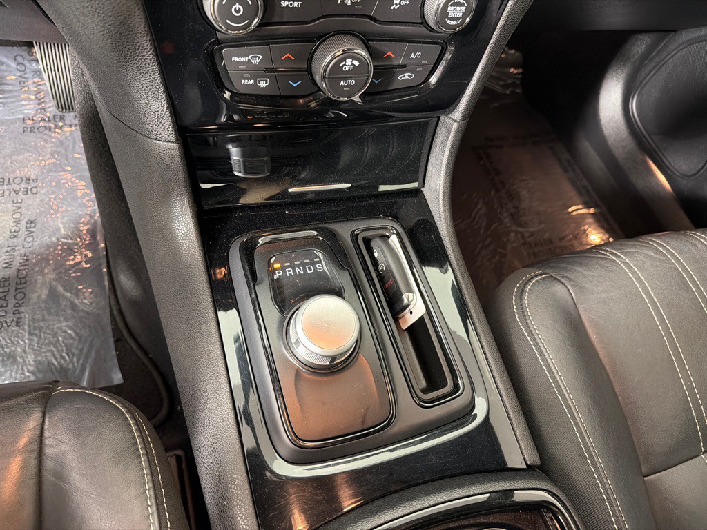 2021 Chrysler 300 Image 18