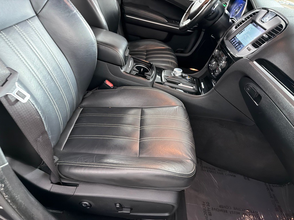 2021 Chrysler 300 Image 23