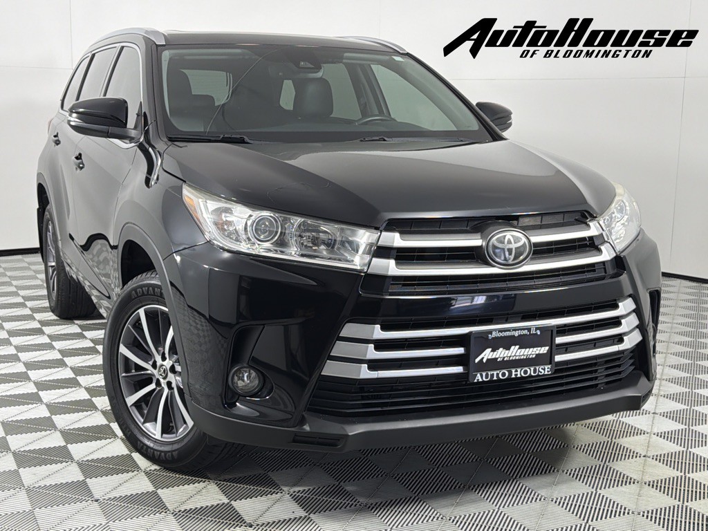 2017 Toyota Highlander Image 1