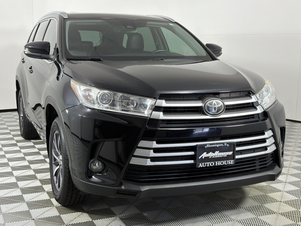 2017 Toyota Highlander Image 3