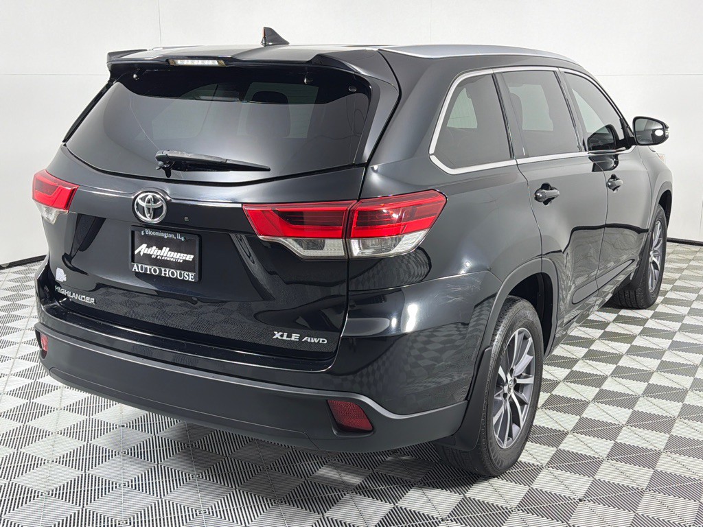 2017 Toyota Highlander Image 5