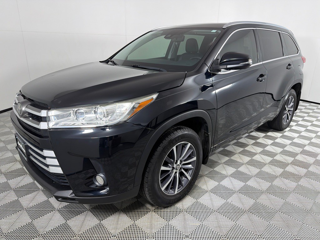 2017 Toyota Highlander Image 9