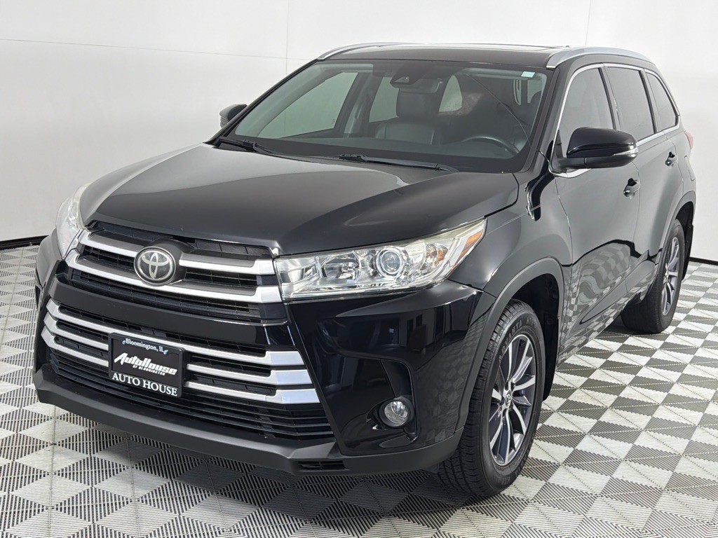 2017 Toyota Highlander Image 10