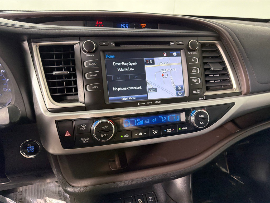 2017 Toyota Highlander Image 17