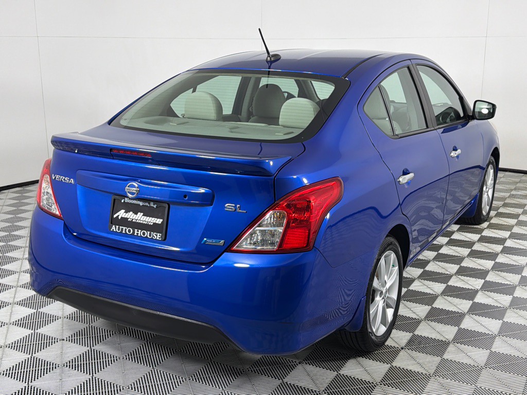 2015 Nissan Versa Image 5