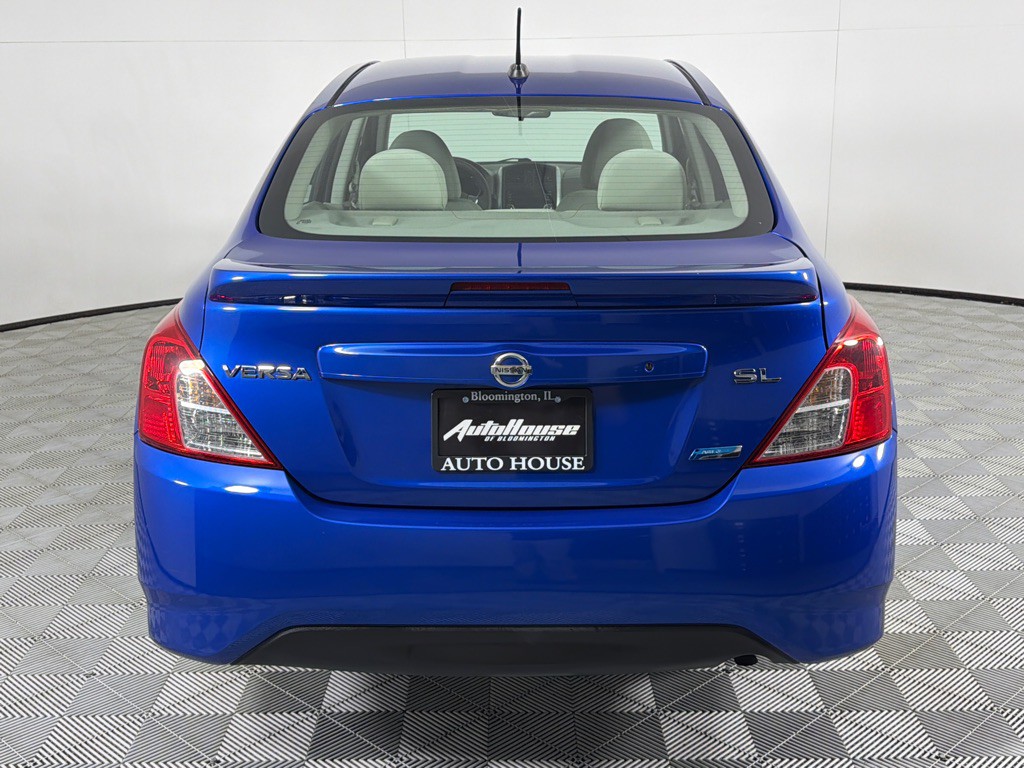 2015 Nissan Versa Image 6