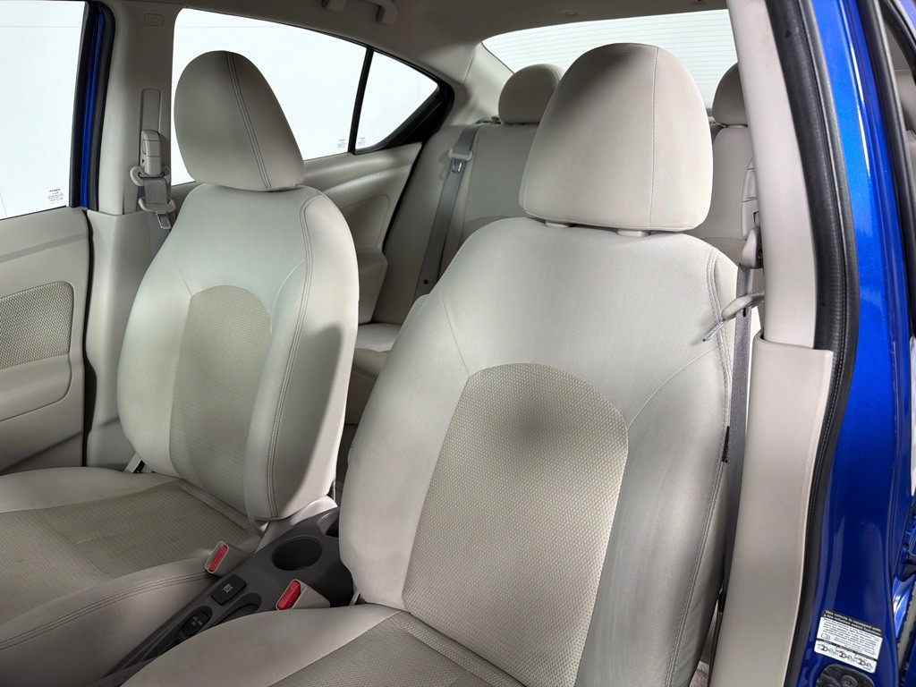 2015 Nissan Versa Image 13