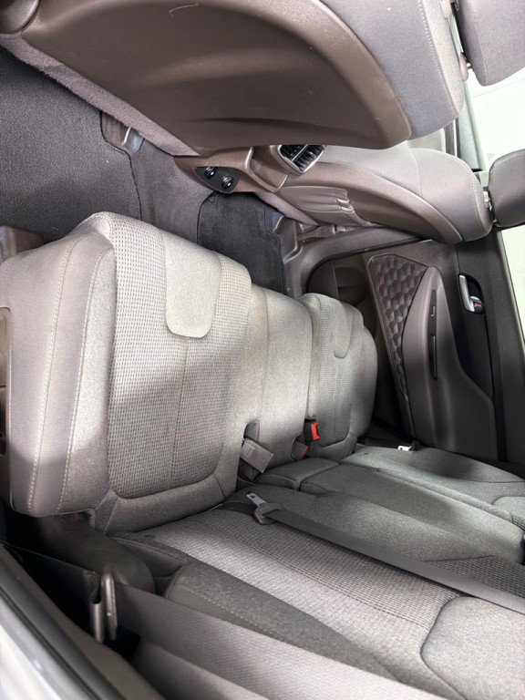 2020 Hyundai Santa Fe Image 16