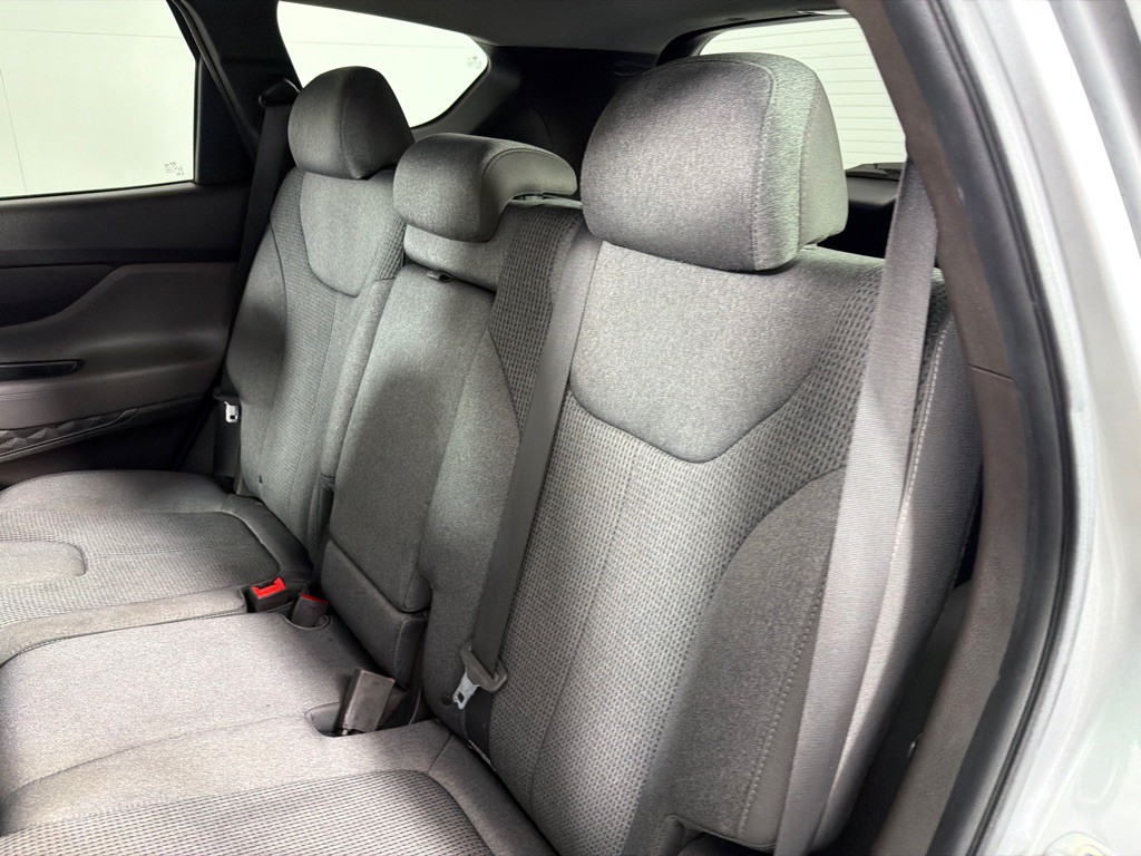 2020 Hyundai Santa Fe Image 17