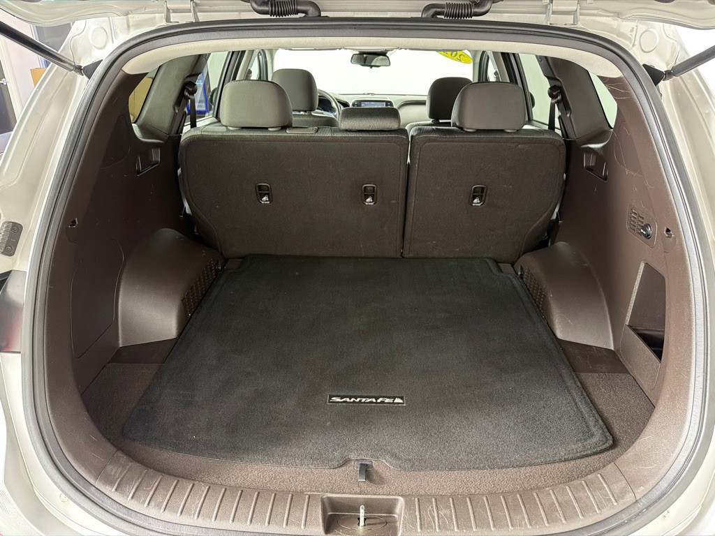 2020 Hyundai Santa Fe Image 18