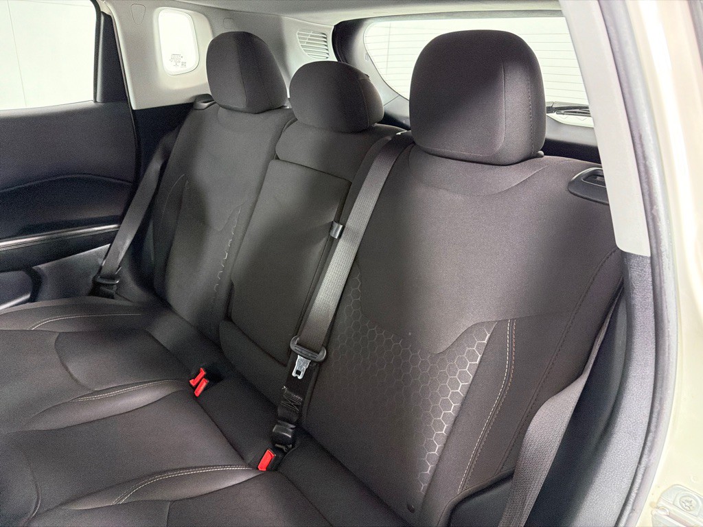 2021 Jeep Compass Image 20