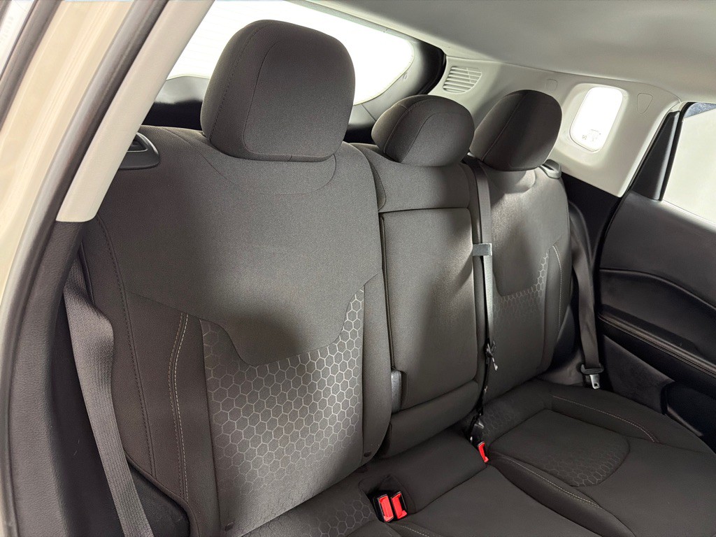 2021 Jeep Compass Image 23