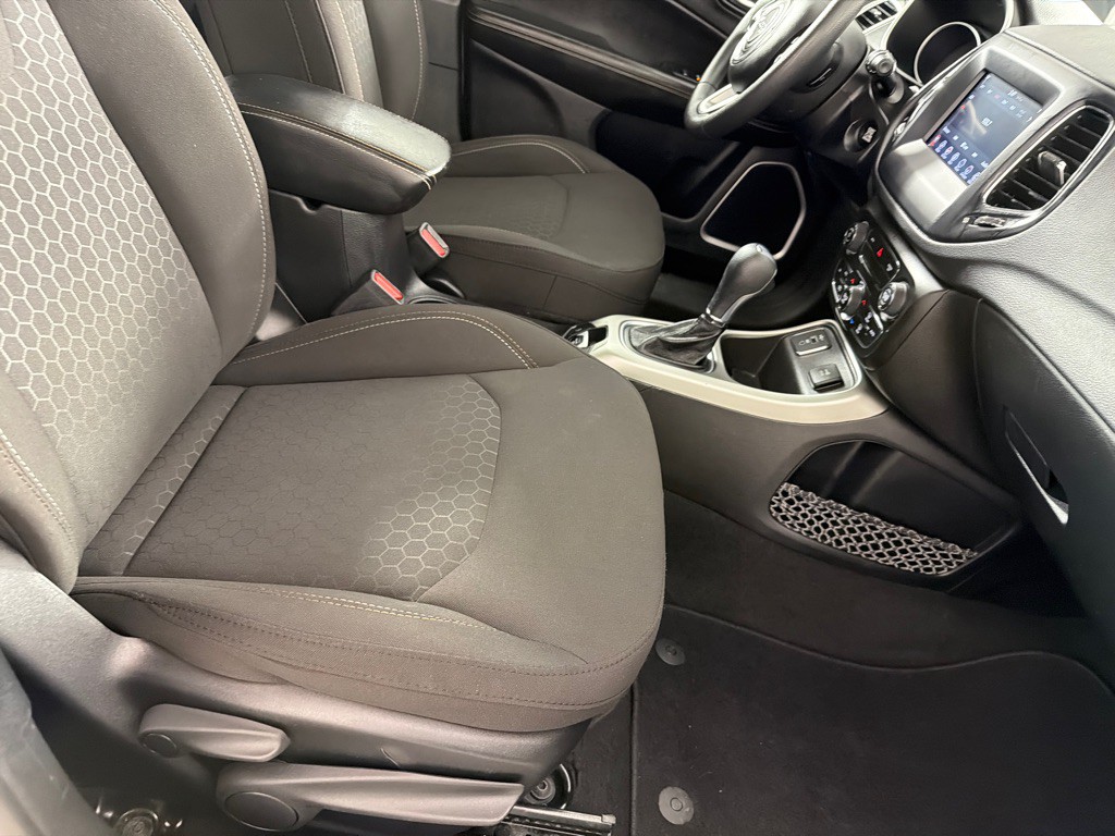 2021 Jeep Compass Image 24