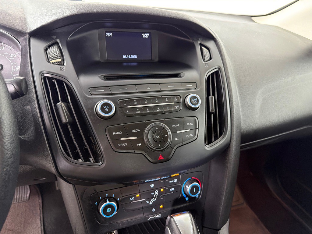 2016 Ford Focus Image 14