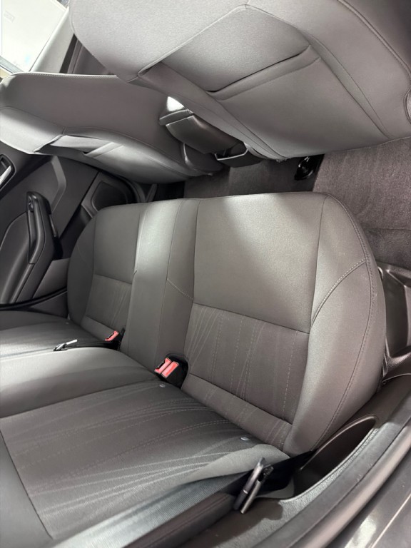 2016 Ford Focus Image 19