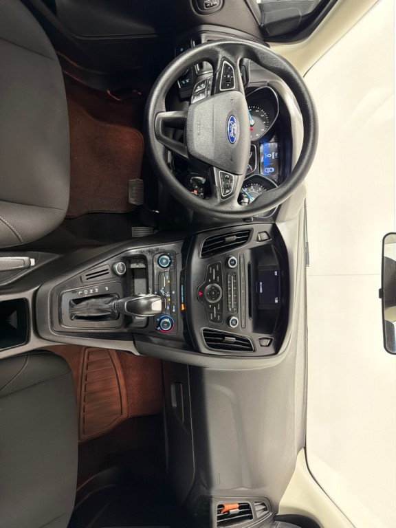 2016 Ford Focus Image 23