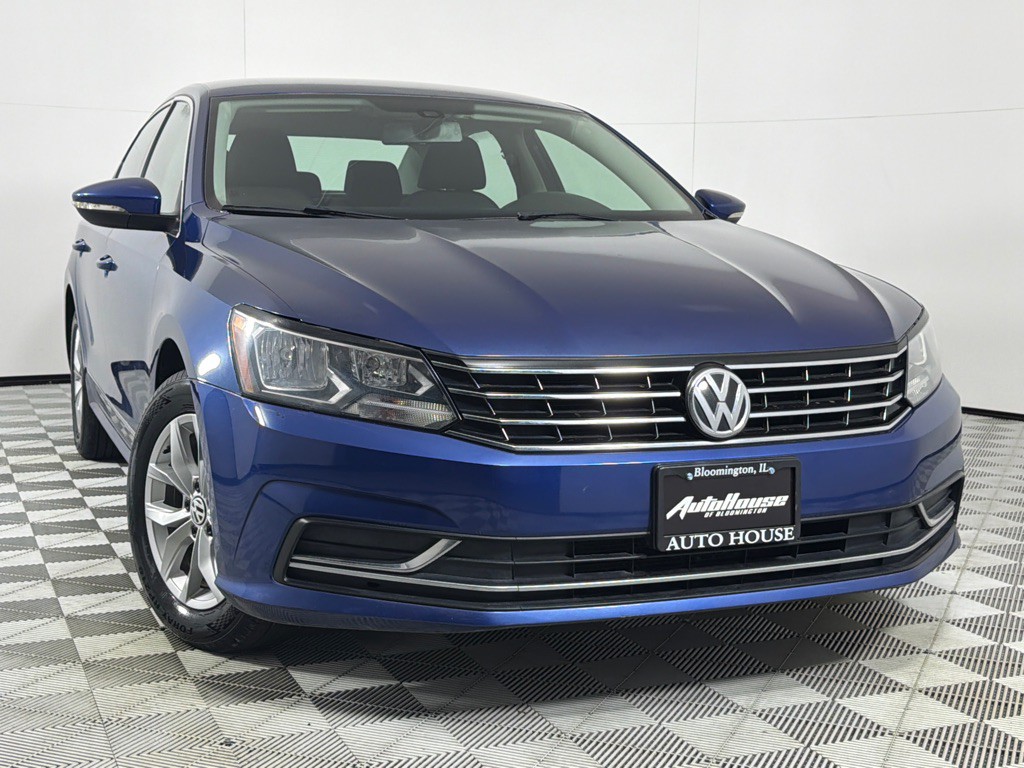 2016 Volkswagen Passat Image 2