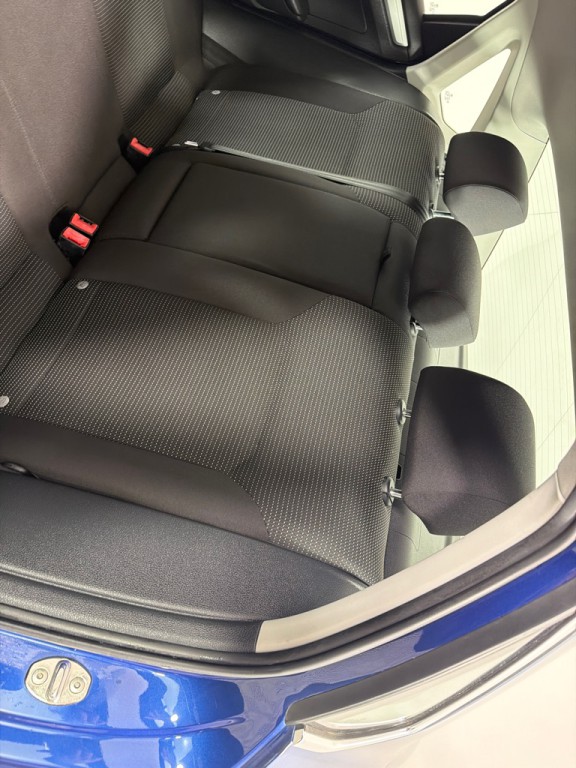 2016 Volkswagen Passat Image 18