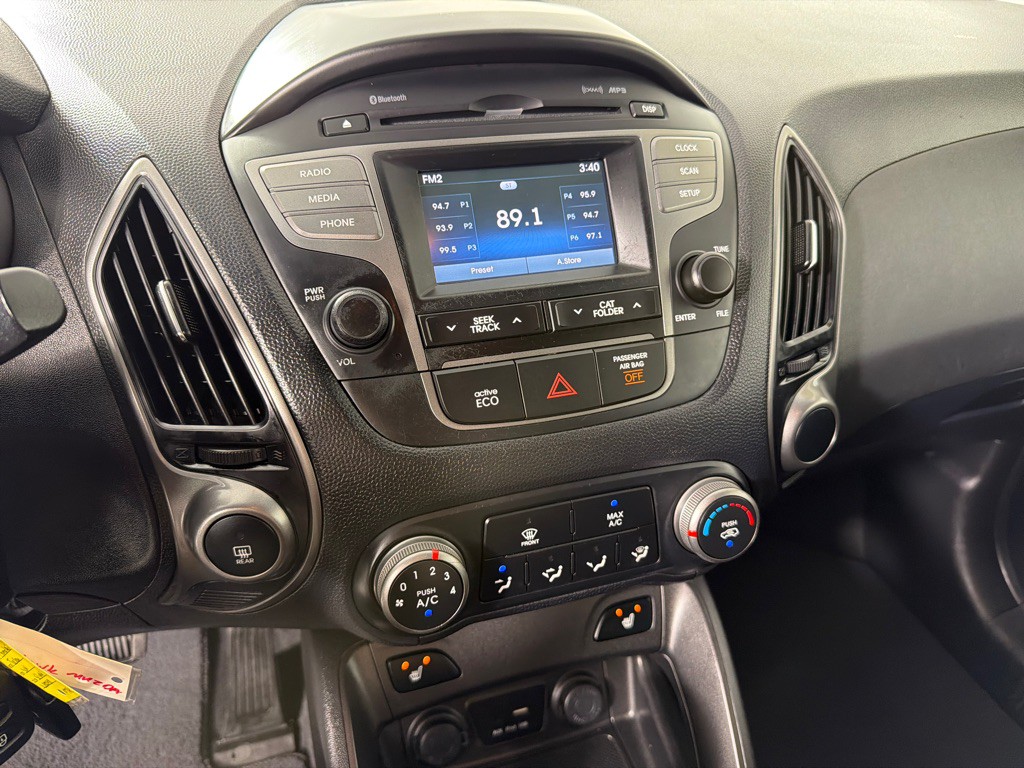 2015 Hyundai Tucson Image 16