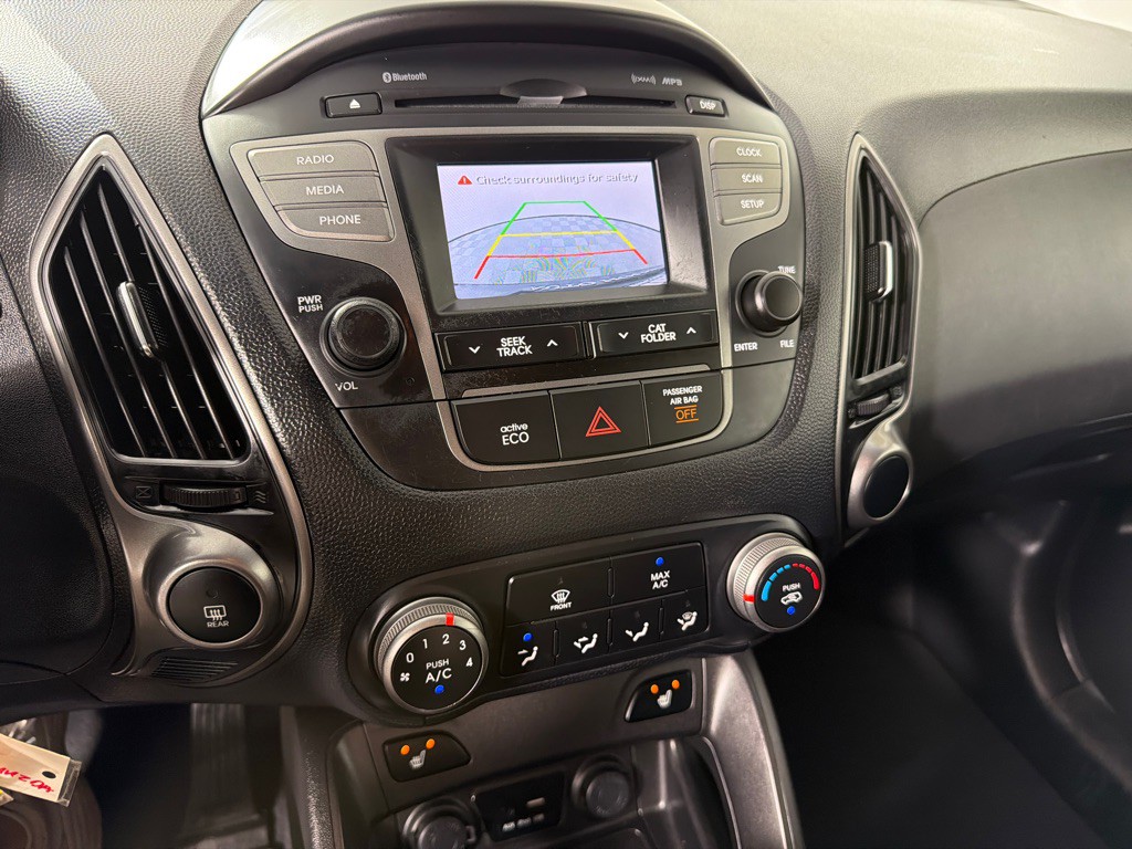 2015 Hyundai Tucson Image 17