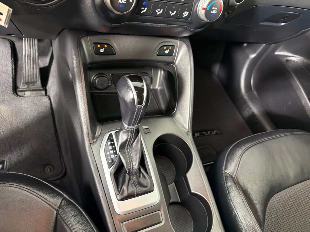 2015 Hyundai Tucson Image 18