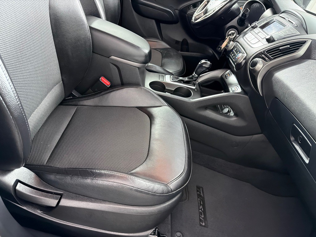 2015 Hyundai Tucson Image 24