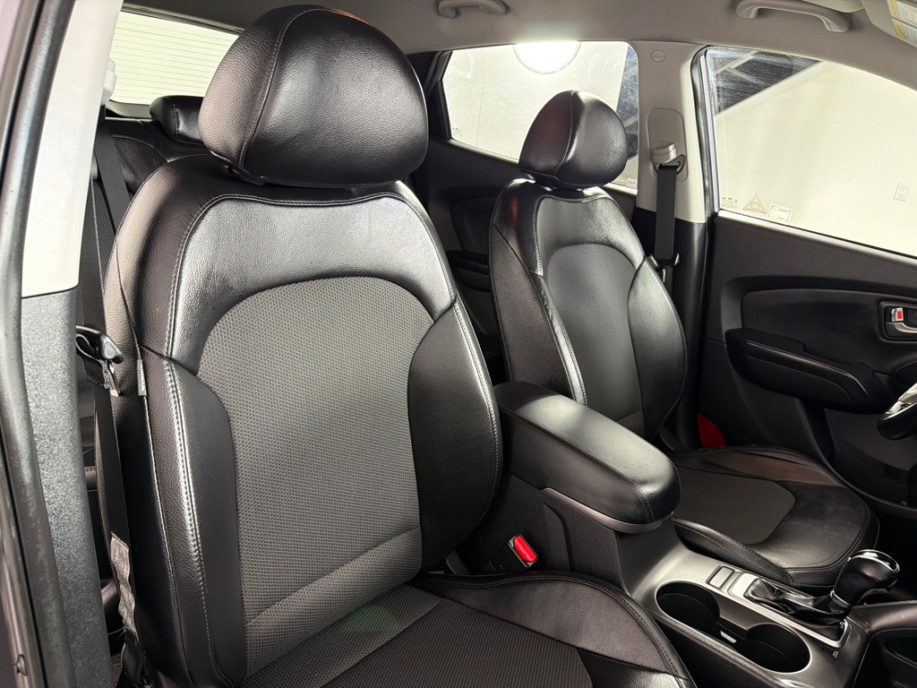 2015 Hyundai Tucson Image 25