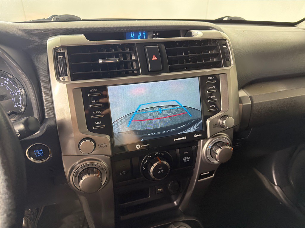 2021 Toyota 4Runner Image 17